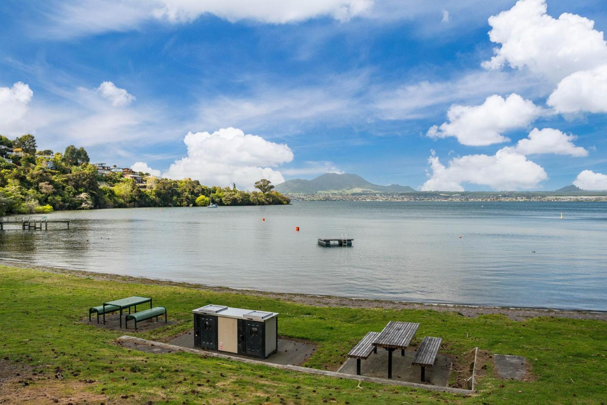 Ridgeview Retreat - Taupo Holiday Home Exterior foto